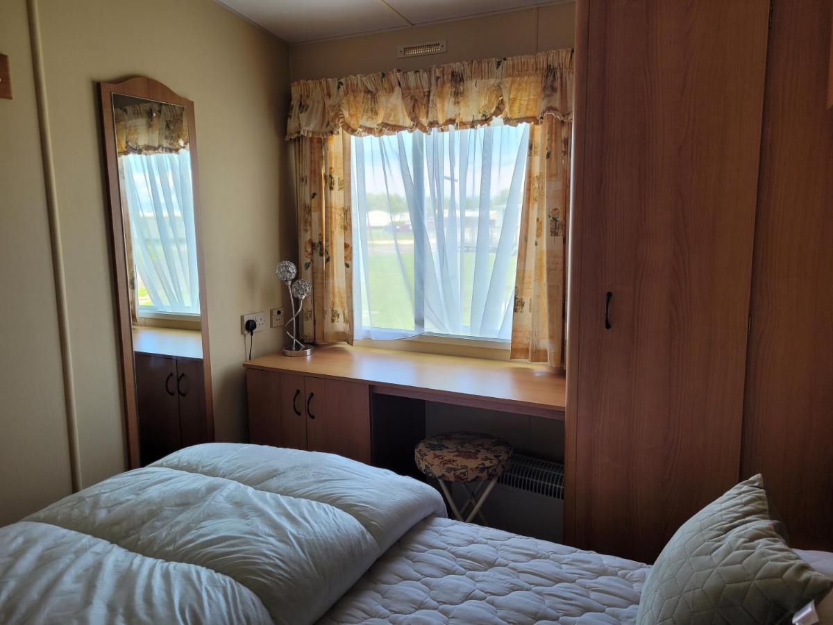 6 Berth On Millfields Apartment อินโกลด์เมลส์ ภายนอก รูปภาพ