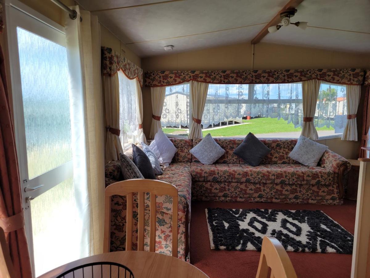 6 Berth On Millfields Apartment อินโกลด์เมลส์ ภายนอก รูปภาพ